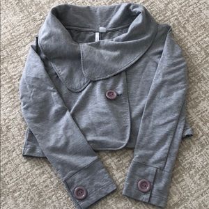 Cropped gray button sweatshirt!  Size L